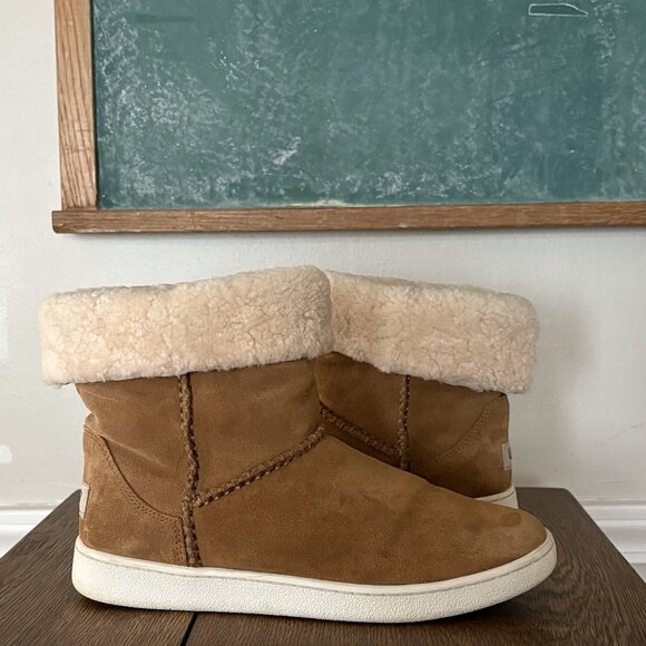 UGG Mika Bootie/Sneaker Foldover Cuff Cognac Women's Size 8.5 Like New - Picture 5 of 9